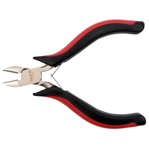 Side cutting pliers