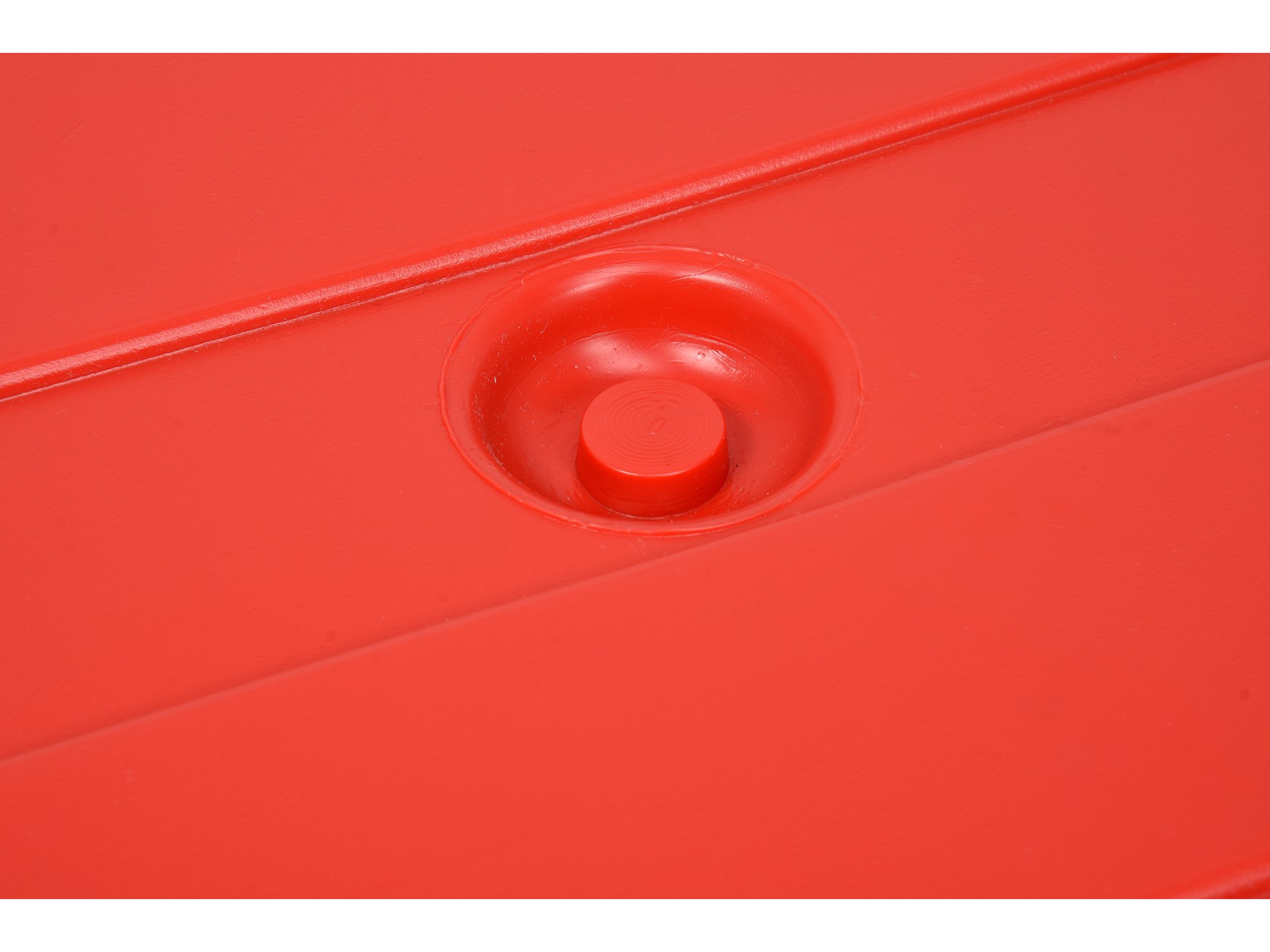 Isothermal catering container