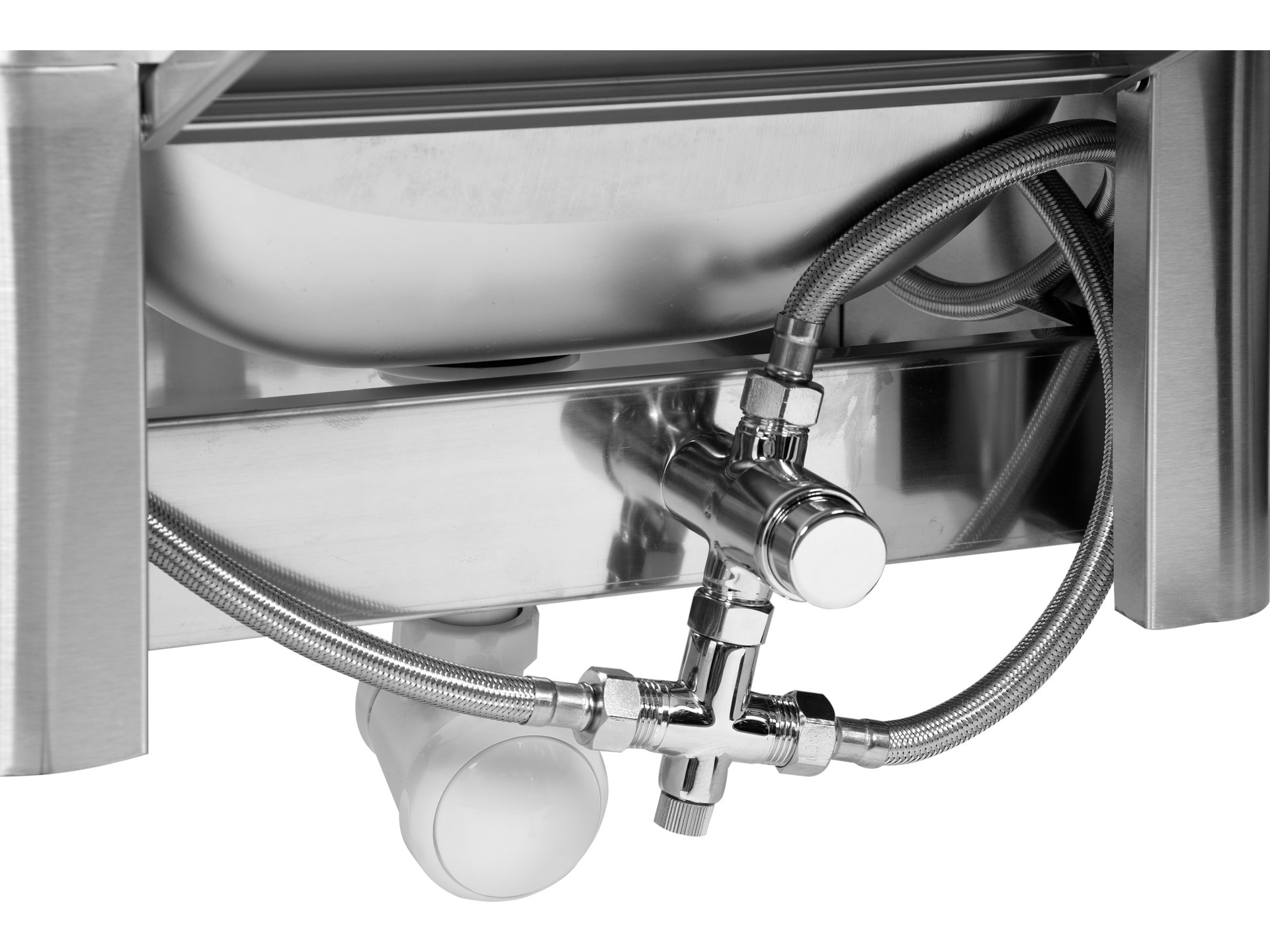 Knee-operated wash basin