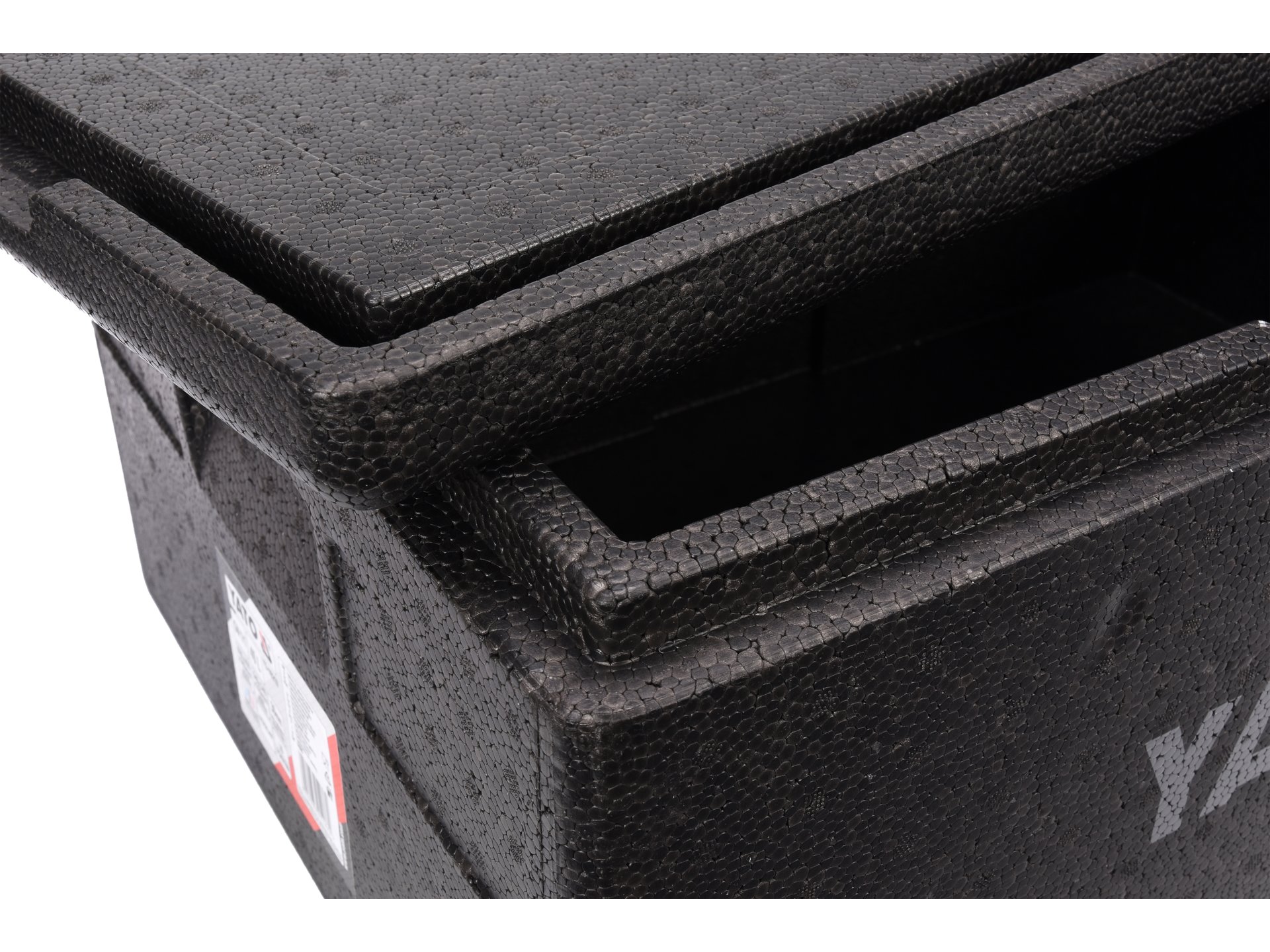 Isothermal catering container