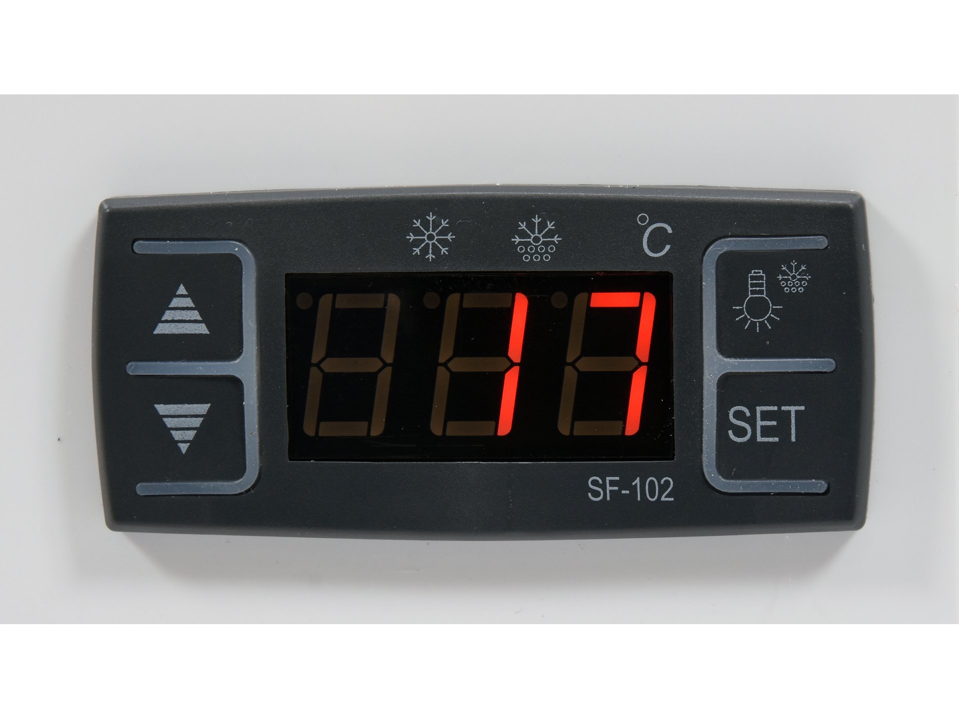 Refrigerated display case