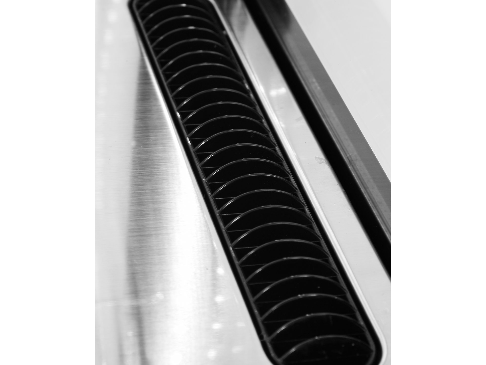Refrigerated display case