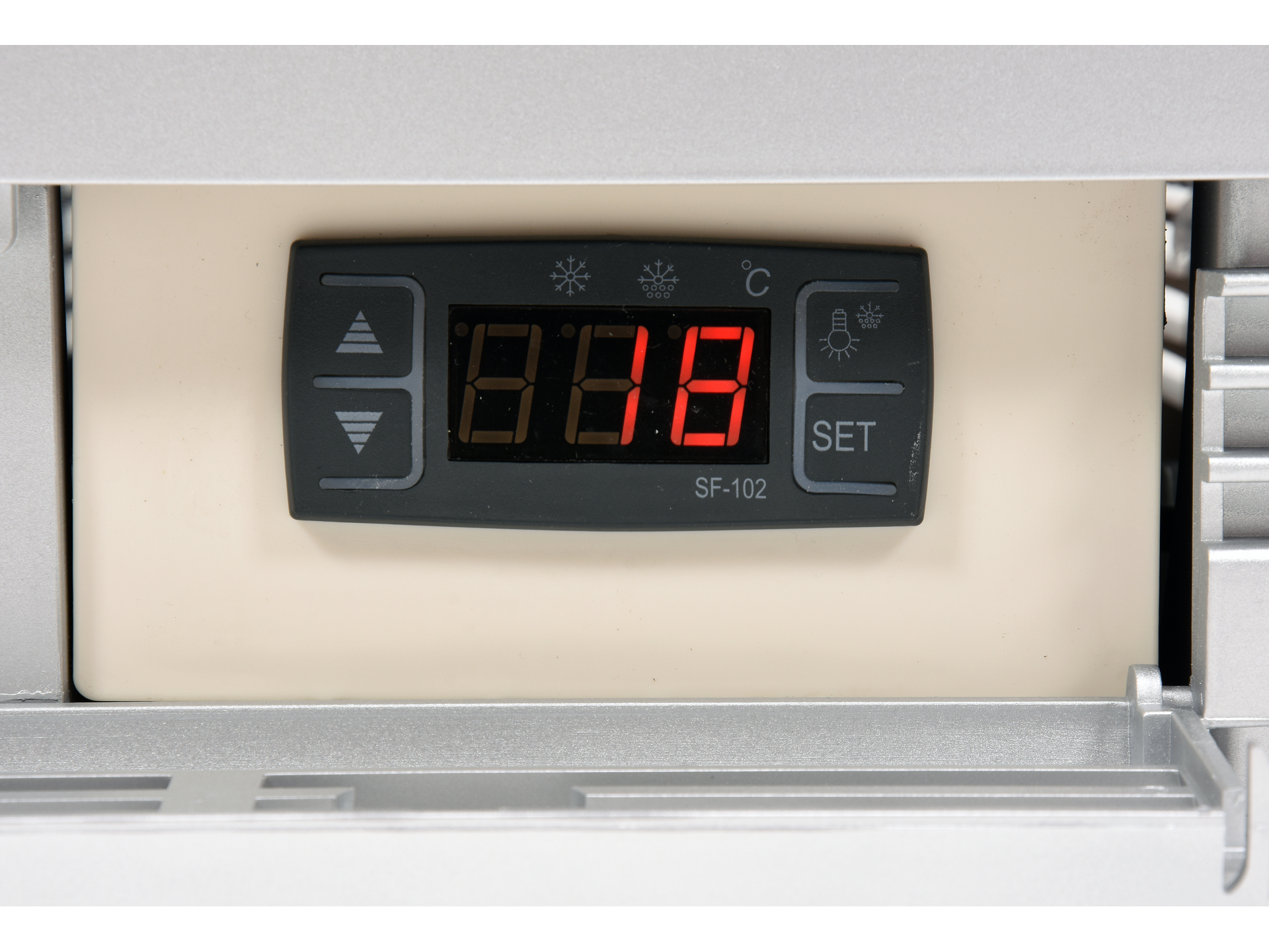 Refrigerated display case