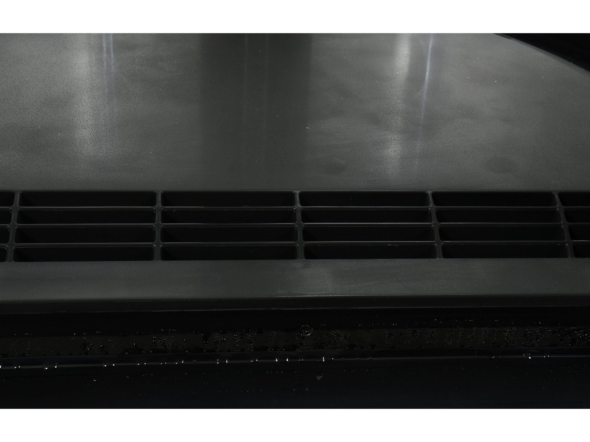 Refrigerated display case
