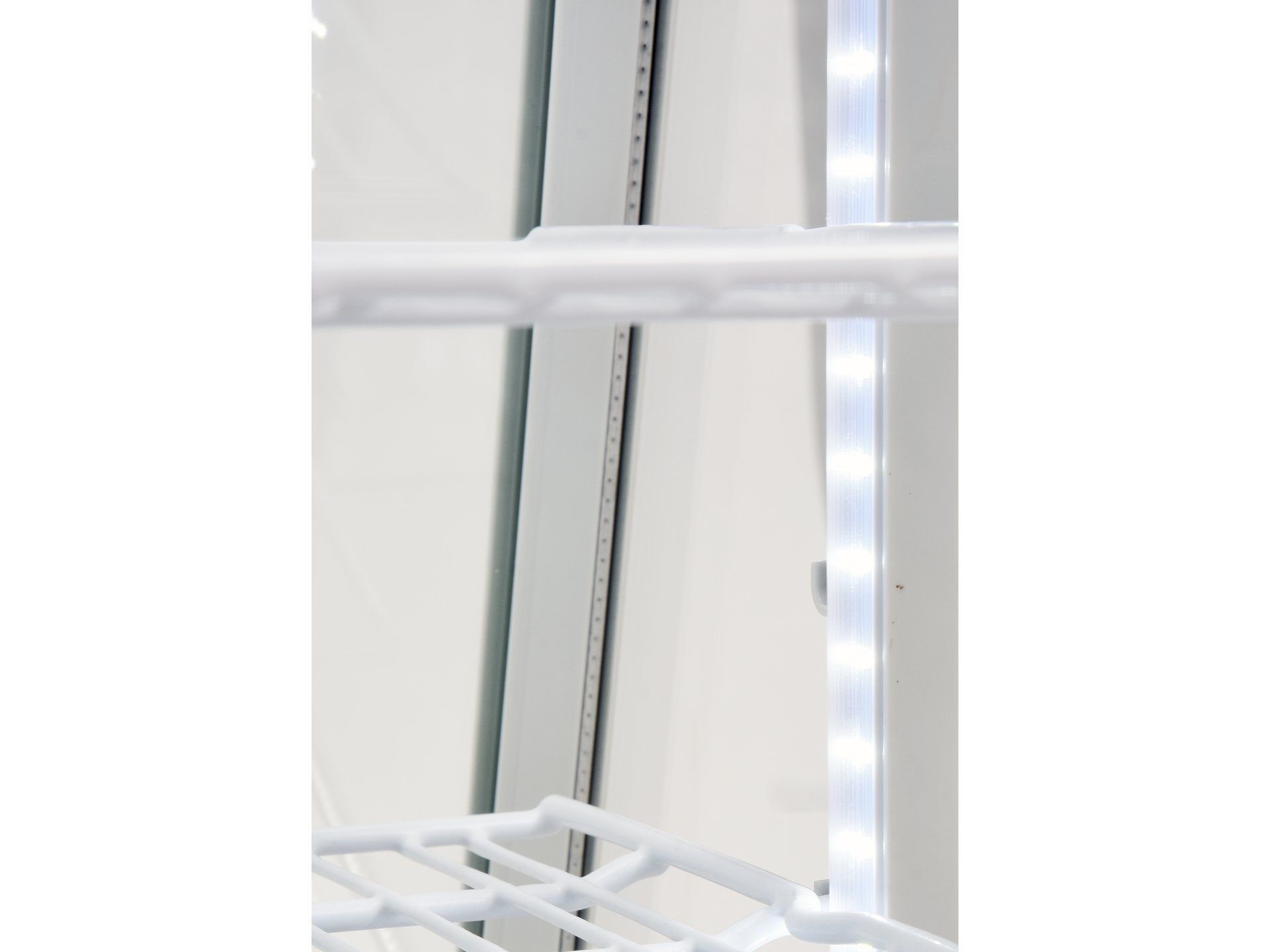 Refrigerated display case