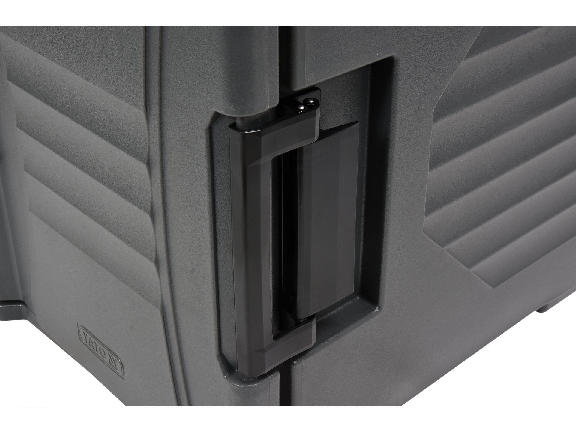 Isothermal catering container