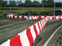 Plastmasas ceļa barjera