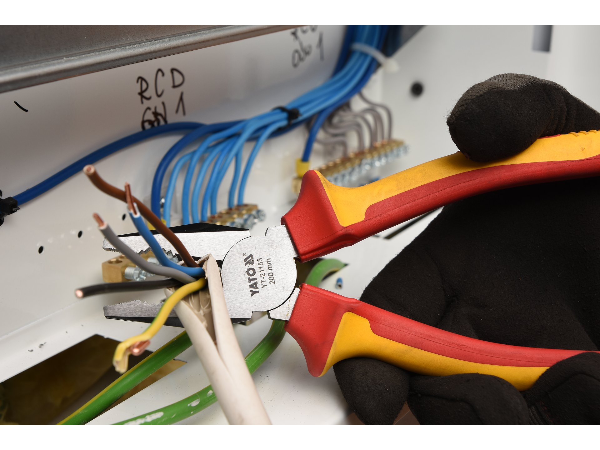Combination pliers