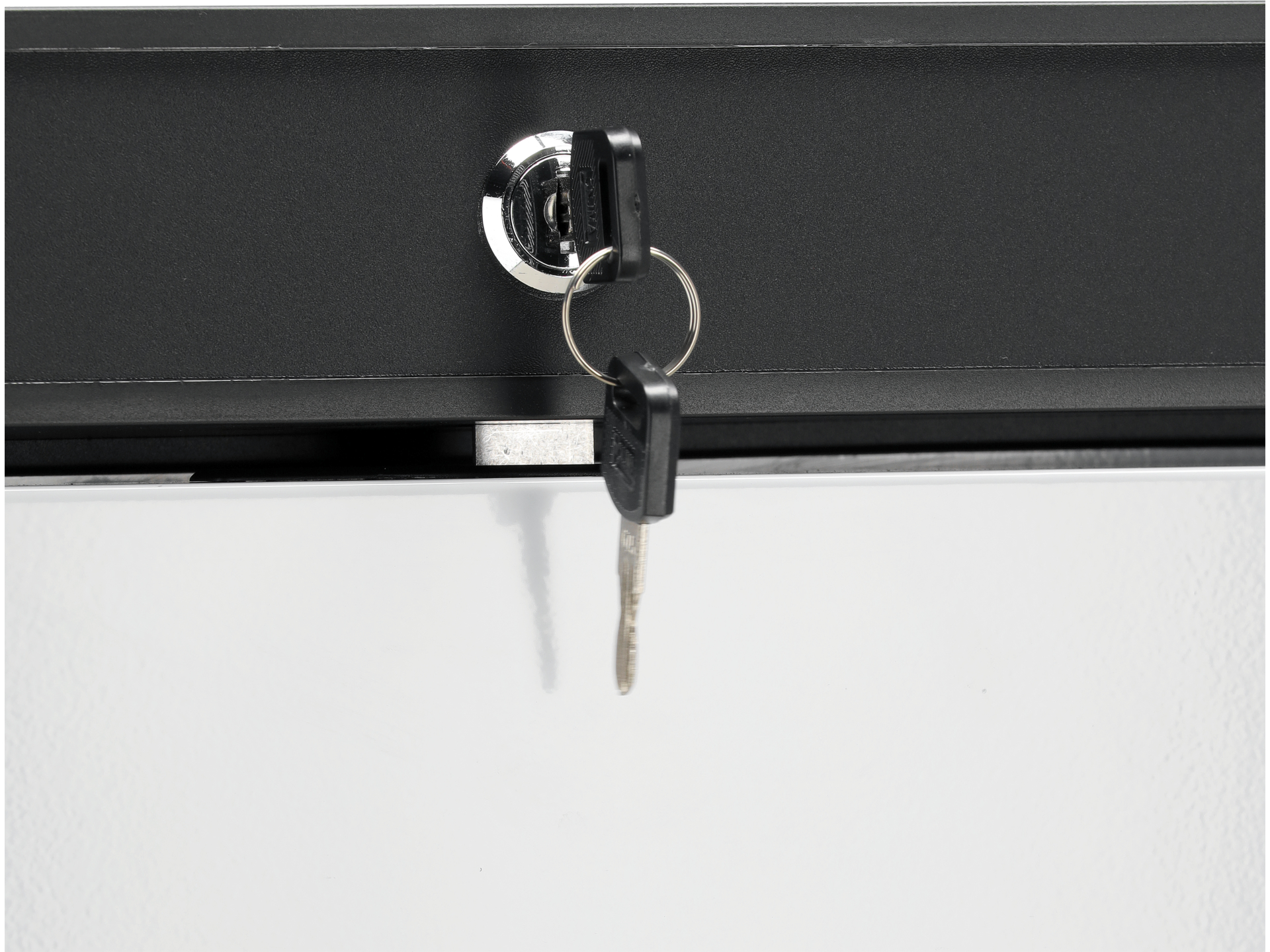 Cooling cabinet