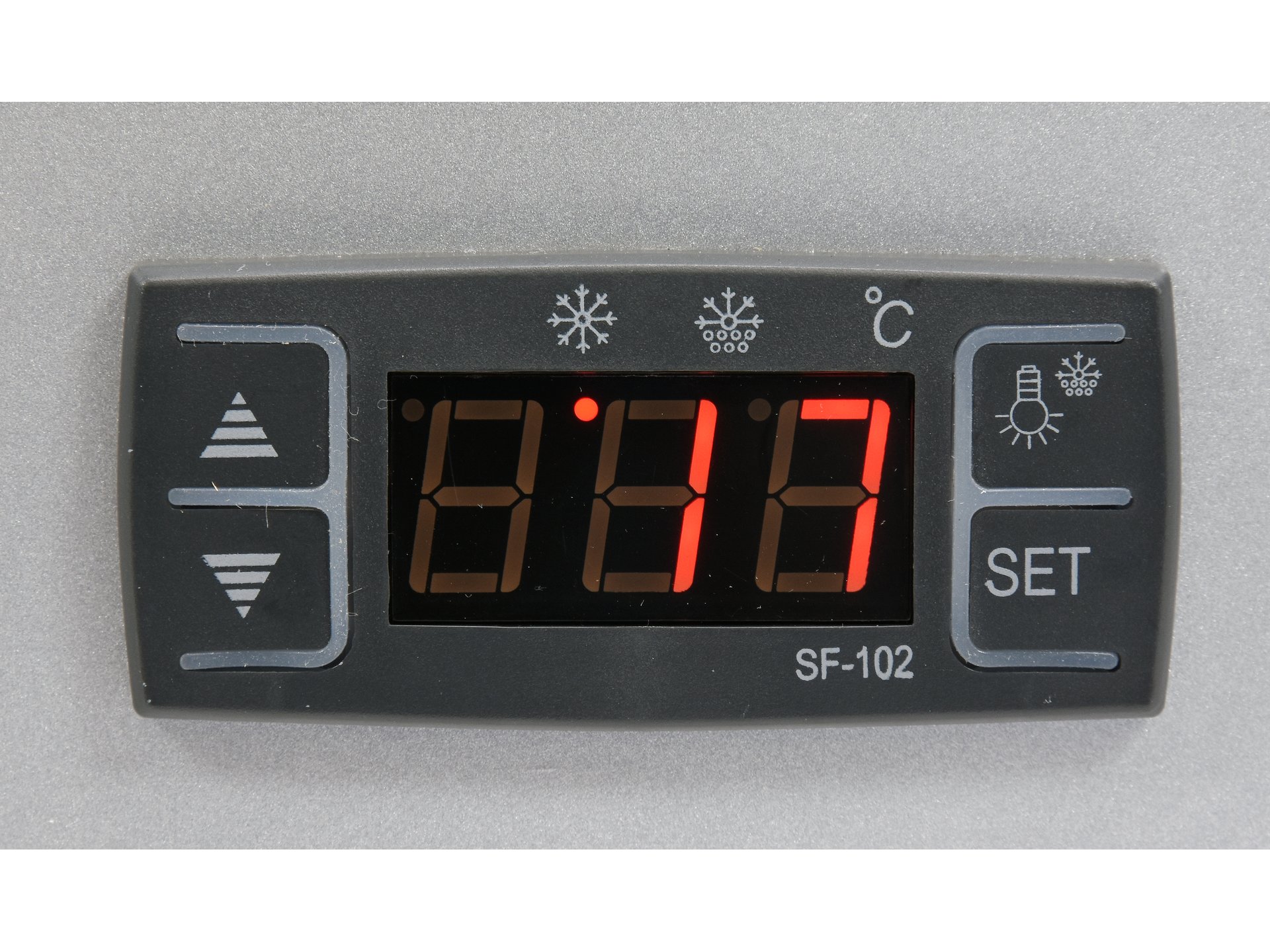 Refrigerated display case