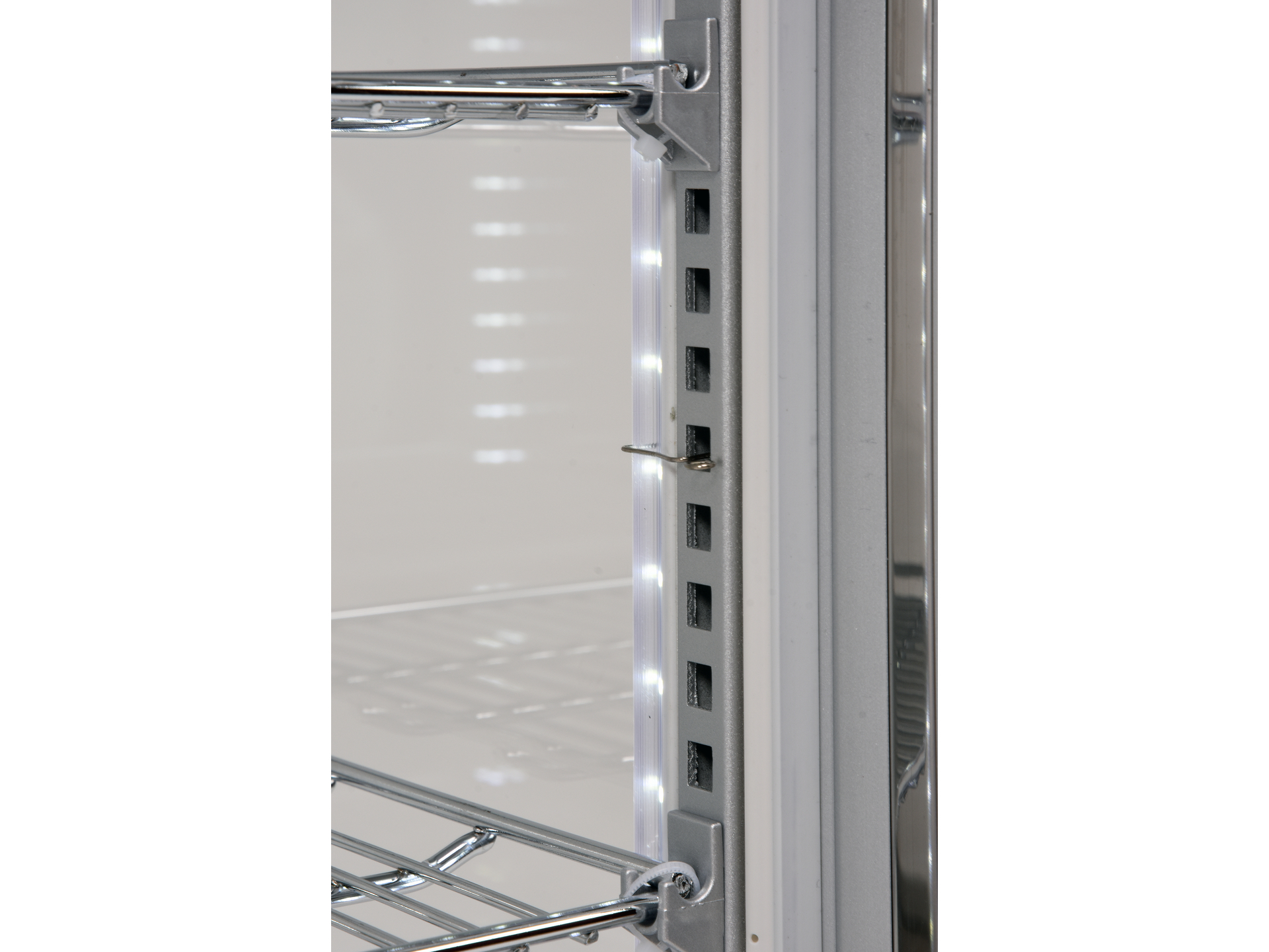 Refrigerated display case
